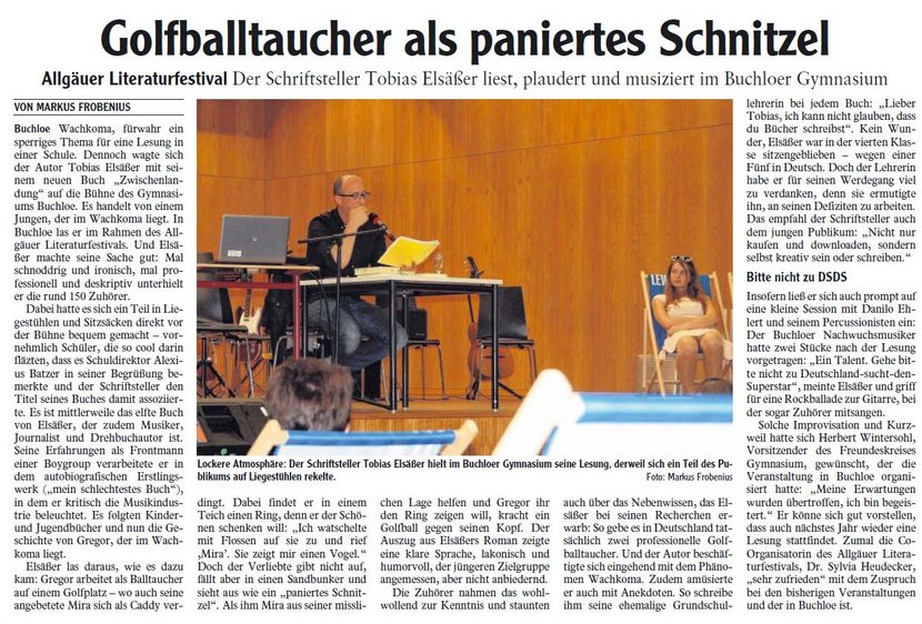 Tobias Elsäßer liest, plaudert und musiziert am Gymnasium Buchloe